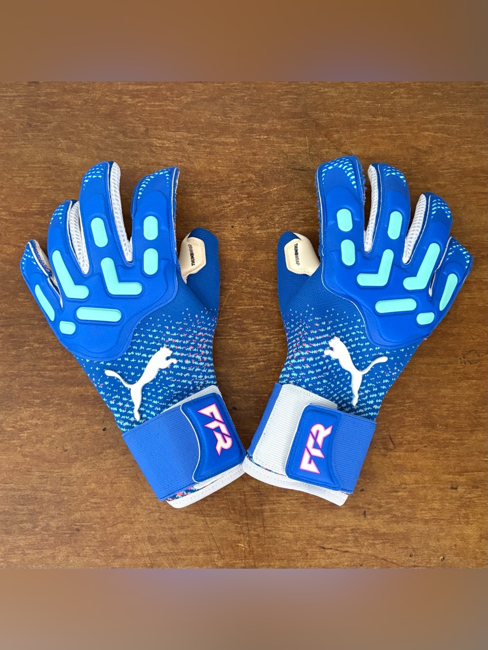 NIB Puma Future Pro Hybrid SZ 7 Soccer Goal Keeper Gloves 041924 04 Ukraine Made